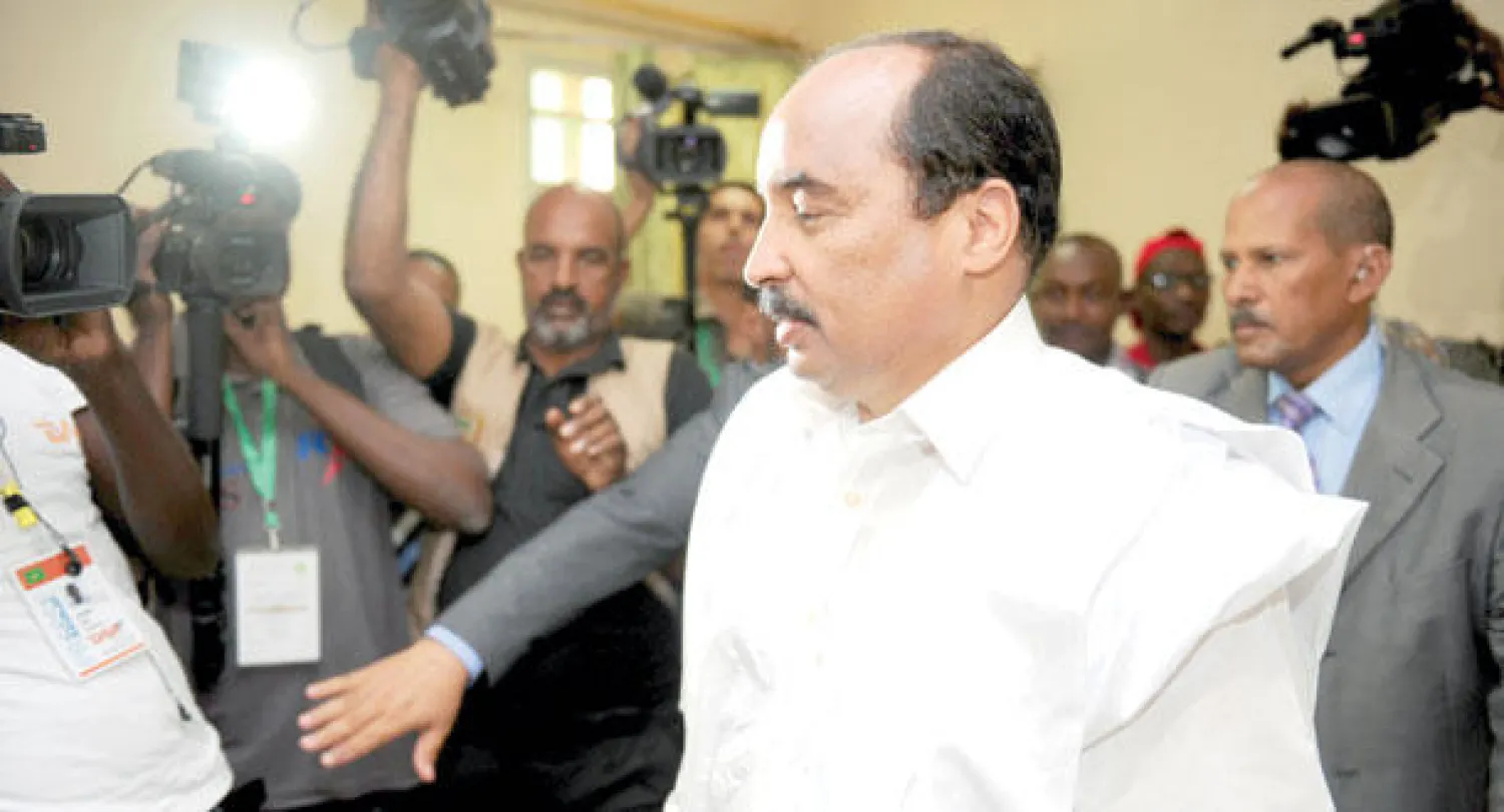 الرئيس محمد ولد عبد العزيز خلال قيامه بحملته الانتخابية (أ. ف. ب)