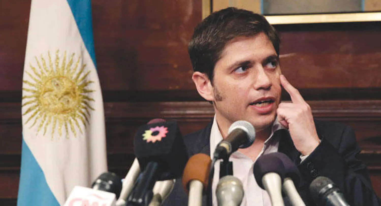 أكسيل كيسيلوف، وزير الاقتصادي الأرجنتيني، في مؤتمر صحافي (أ.ف.ب)