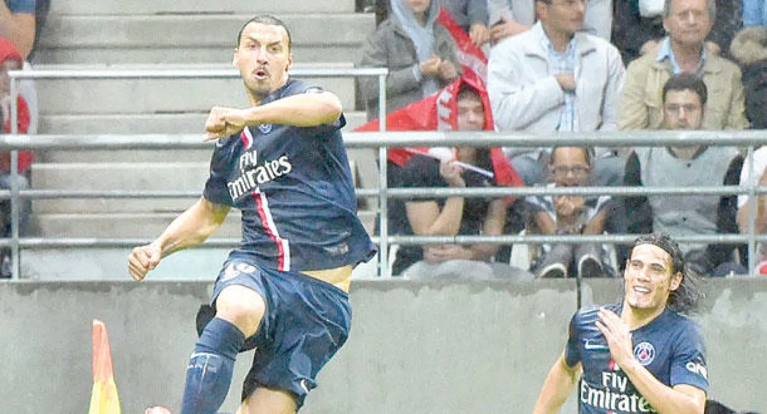 هدفا إبراهيموفيتش (يسار) لم يكونا كافيين لفوز سان جيرمان (أ.ف.ب)