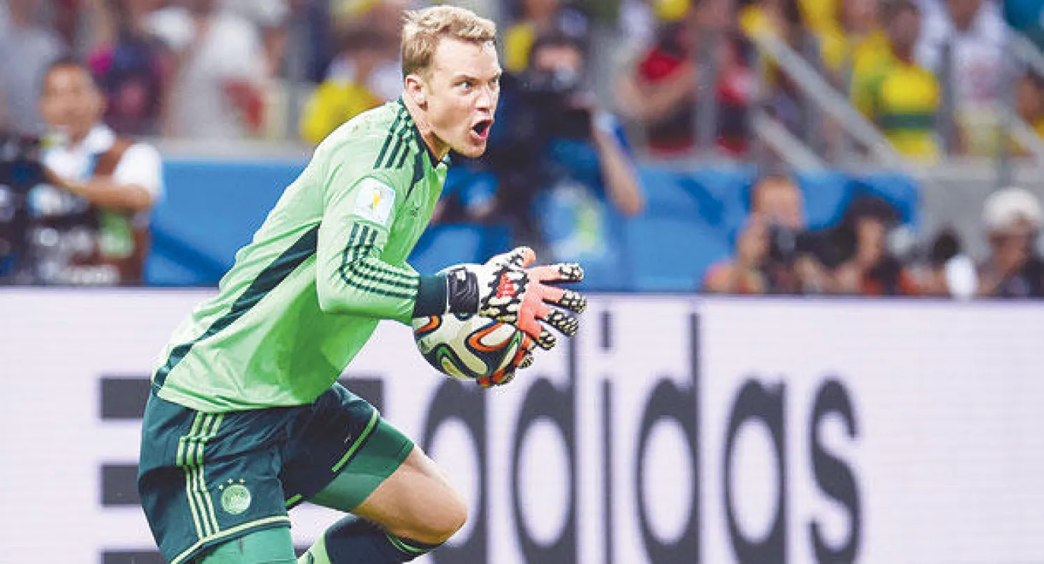 حارس المرمى الألماني نيوير