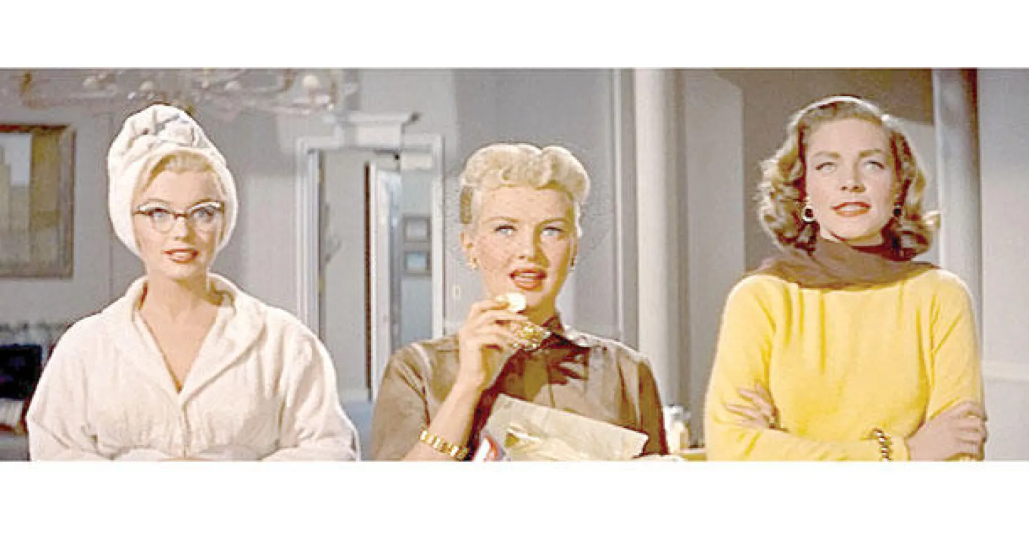  من اليمين: باكول، كرابل ومونرو في «كيف تتزوجين مليونيراً»