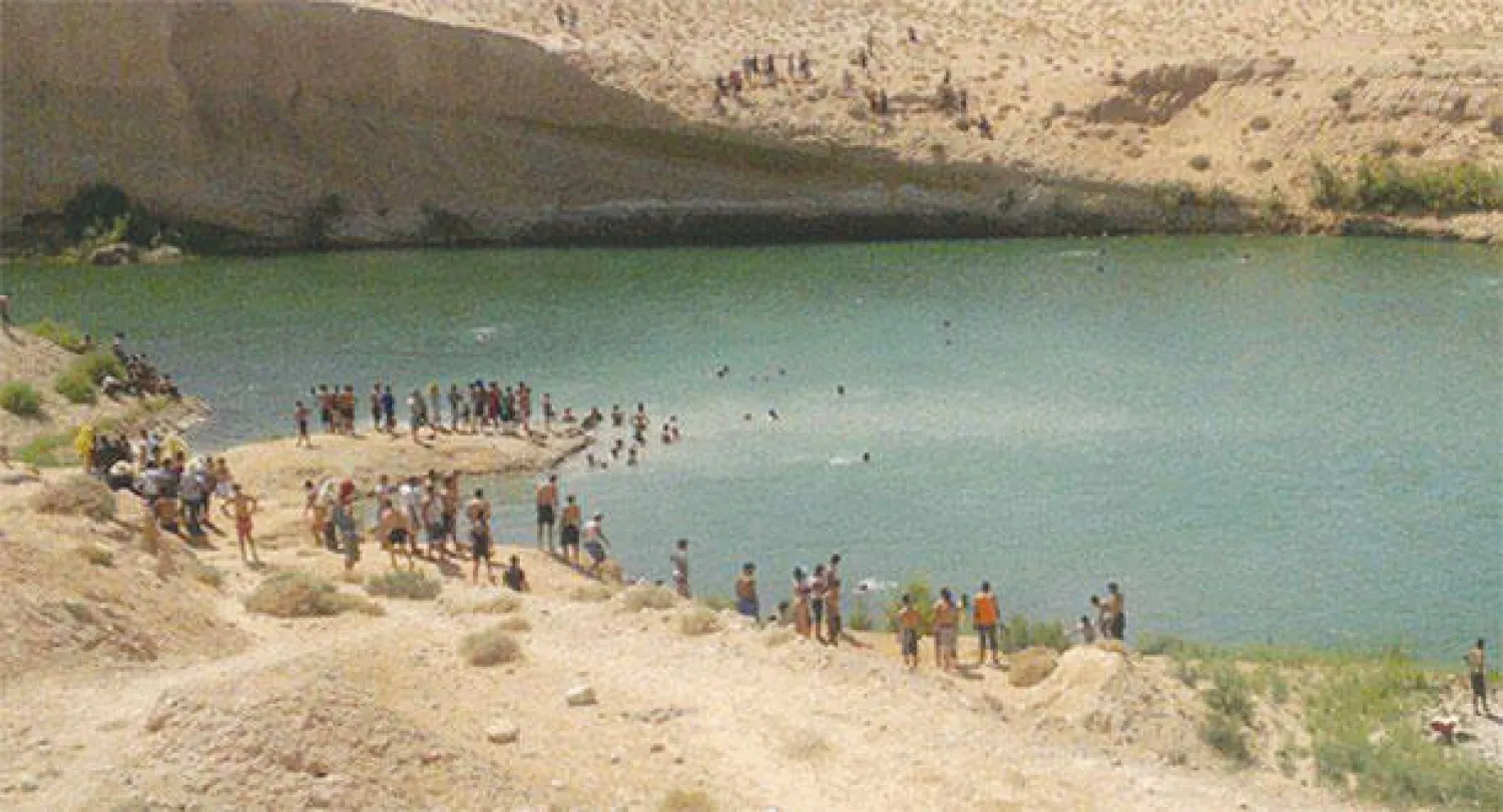 ظهور بحيرة عمقها 15 مترا في منطقة قاحلة يثير فضول التونسيين