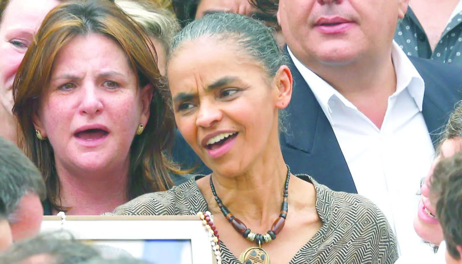 مارينا سيلفا تتحدث إلى الصحافيين أول من أمس بمناسبة استعدادات البرازيل للانتخابات الرئاسية المزمع إجراؤها في أكتوبر المقبل (رويترز)