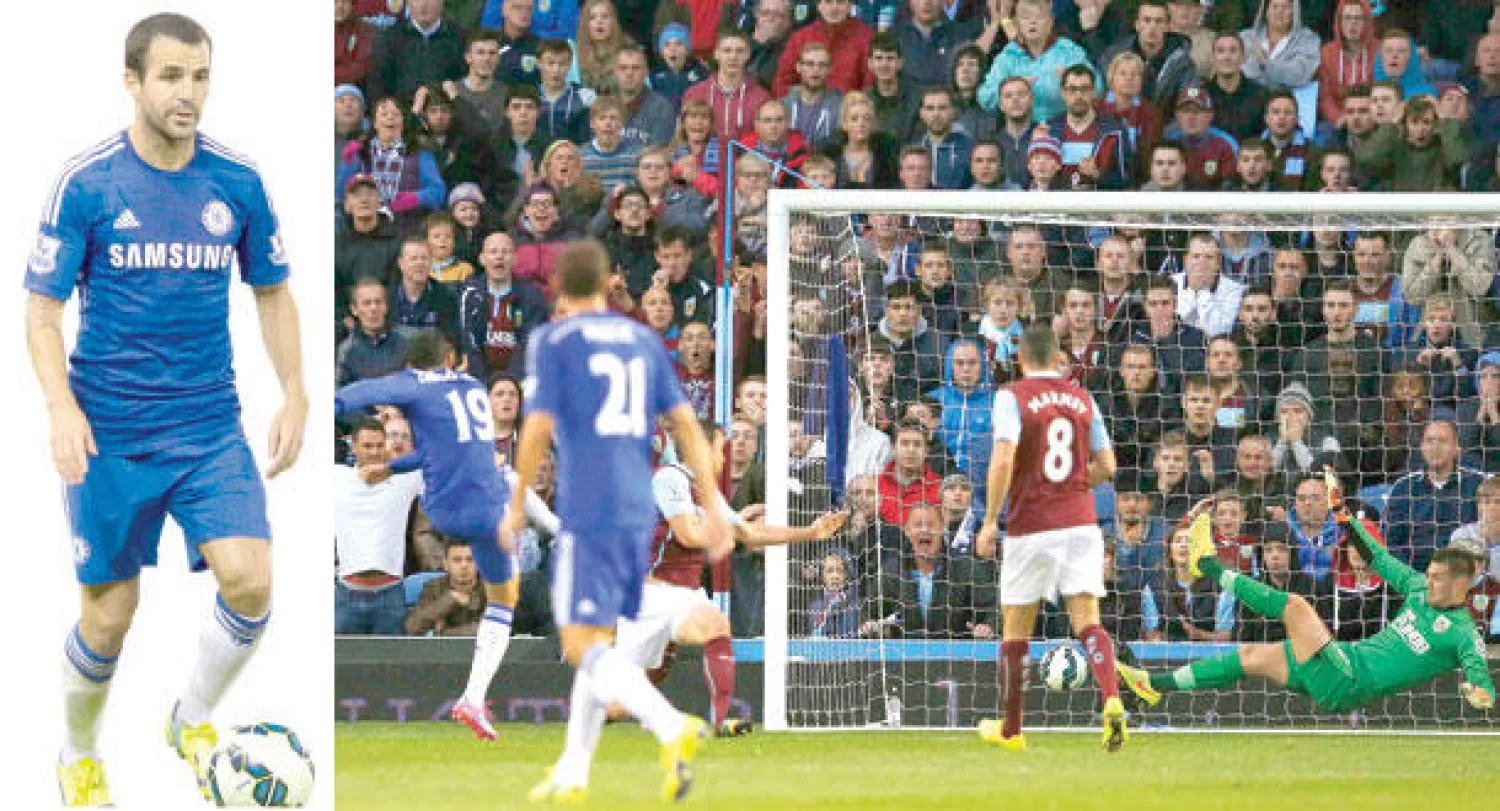 كوستا (يسار) يقدم أوراق اعتماده رسميا بافتتاح أهداف تشيلسي في مرمى برنلي (رويترز)  -  فابريغاس قام بدور المايسترو في خط وسط تشيلسي (أ.ب)