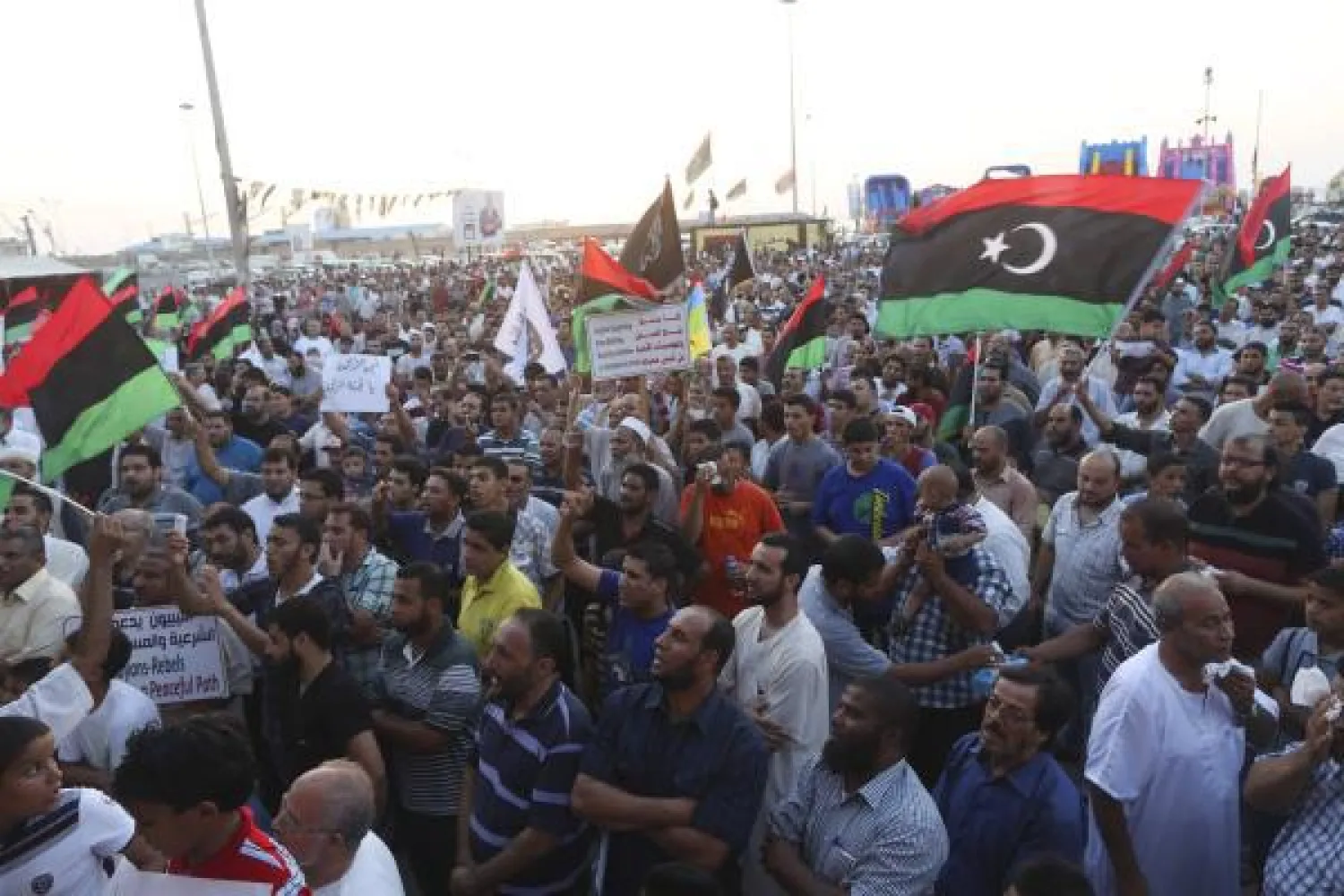 دعوات للتظاهر في ليبيا احتجاجا على الاقتتال الداخلي