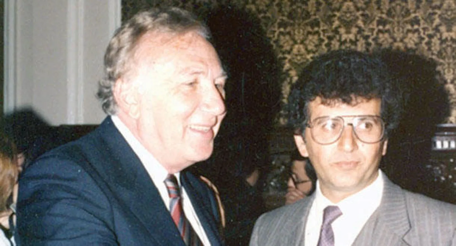 مع الشاعر السوري الراحل نزار قباني