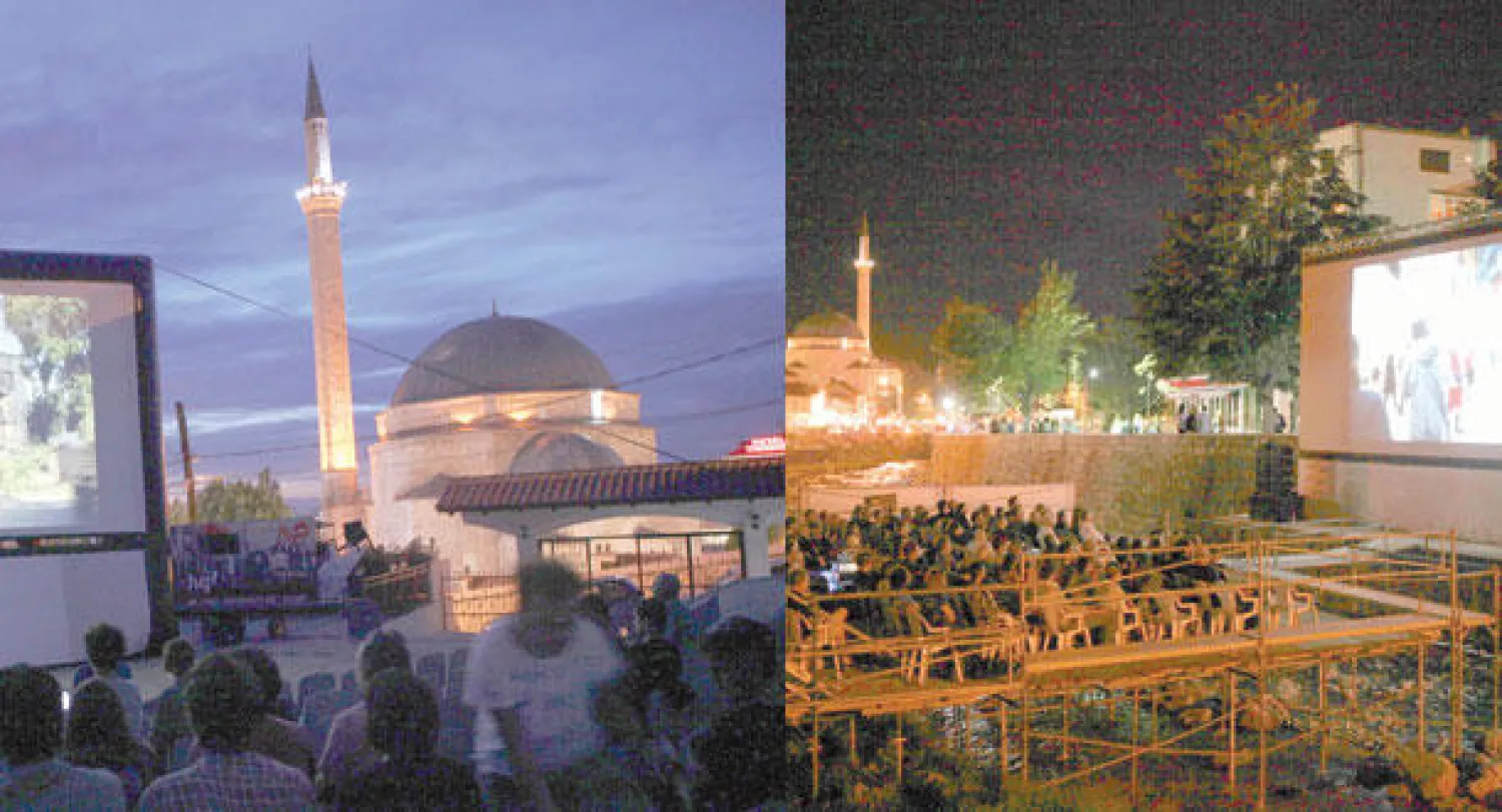 مهرجان دوكوفست الدولي للأفلام الوثائقية والقصيرة وضع كوسوفو على الخارطة الثقافية العالمية بعد 13 عاما على انطلاقه (رويترز)  -  منذ انطلاقه في 2002 أصبح مهرجان دوكوفست الحدث الثقافي الأكبر في كوسوفو ومقصدا للأجانب لاكتشاف منطقة البلقان (رويترز)