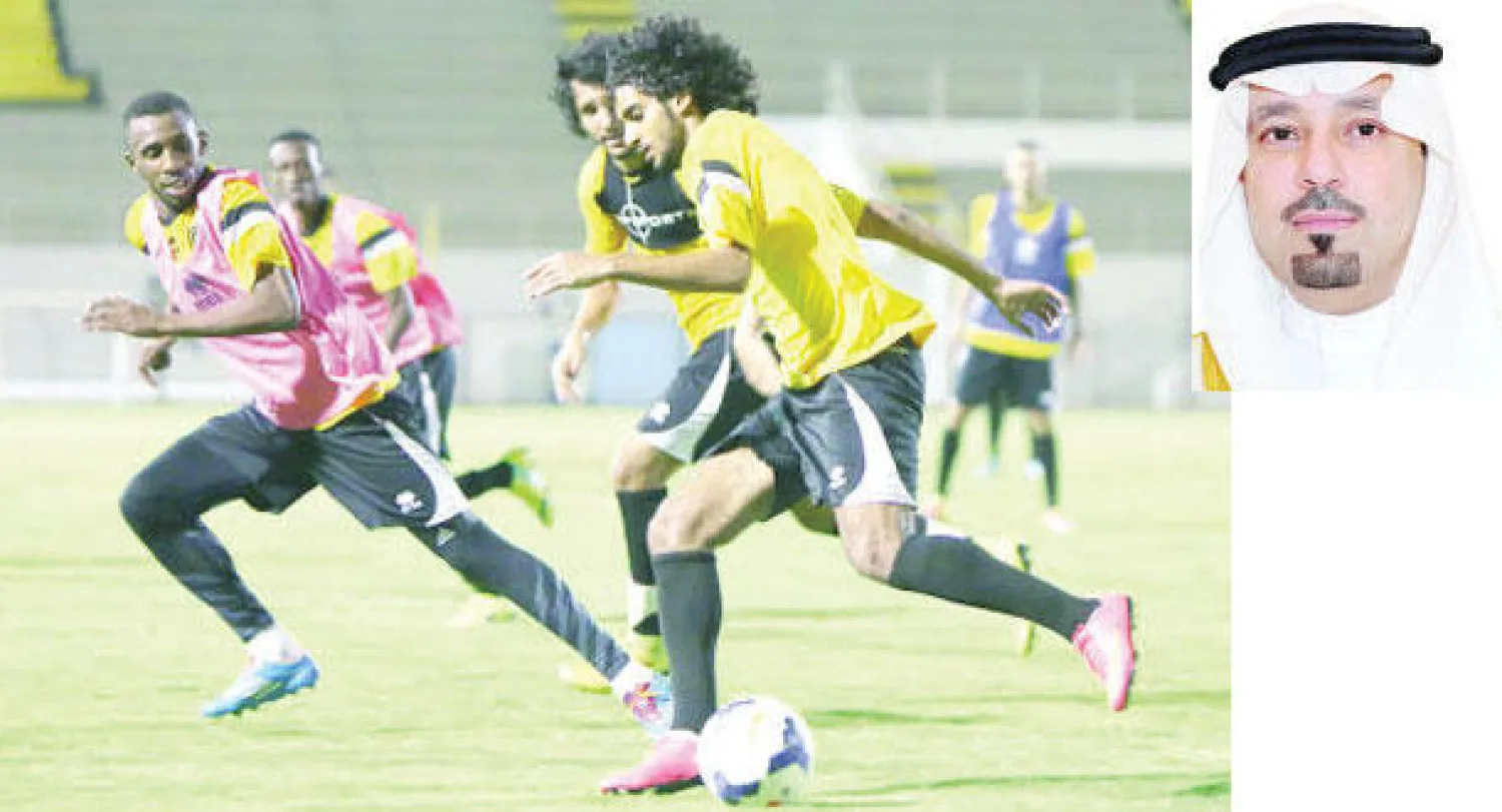 الأمير مشعل بن عبد الله   -   جانب من تدريبات الاتحاد الأخيرة استعدادا للعين الإماراتي