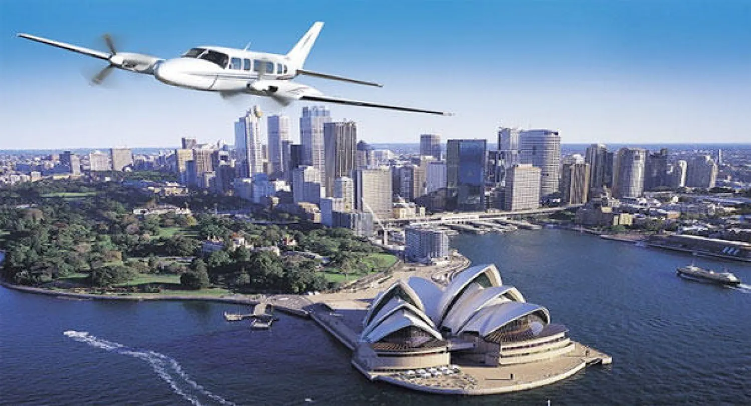 هبوط اضطراري لطائرة أسترالية بعد فقدان السيطرة عليها