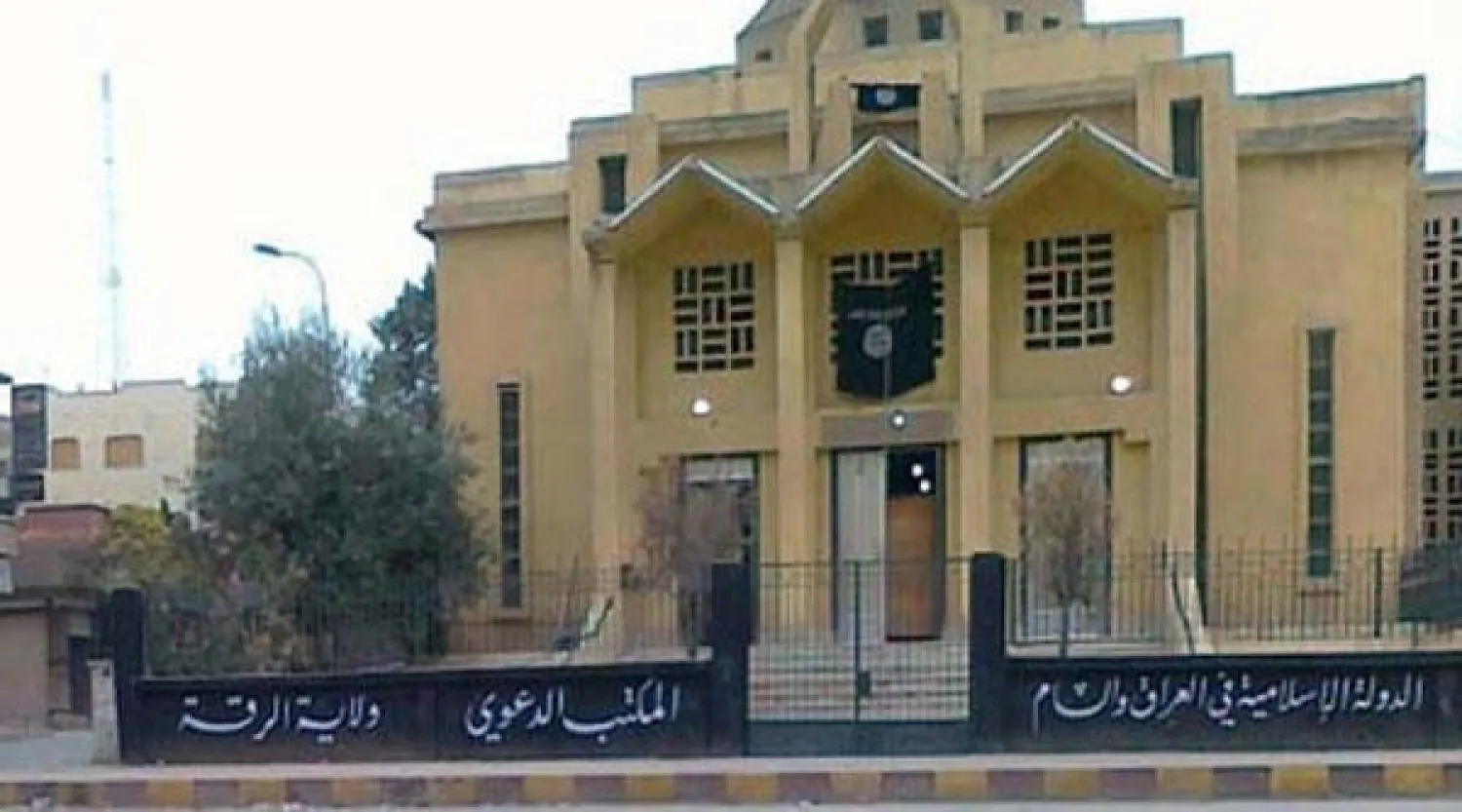 «داعش» يوزع النساء الإيزيديات على عناصره في سوريا