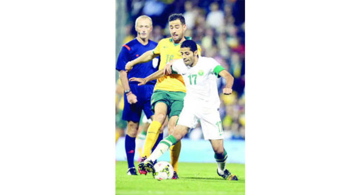 تألق الجاسم في ودية أستراليا دفعت جماهير الأهلي لمدربها بإعادته إلى مركزه