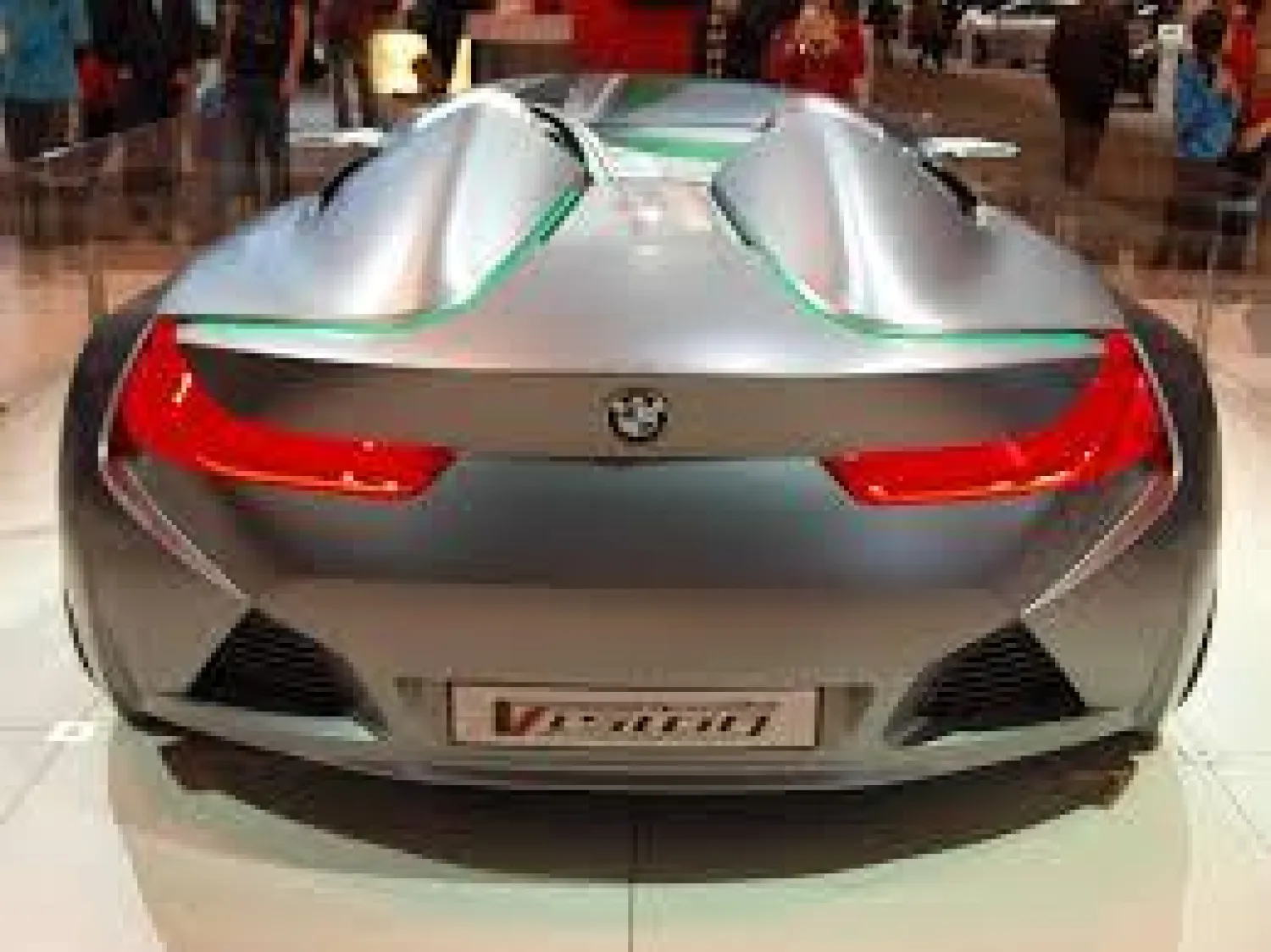 سيارات لاسلكية عبر الإنترنت