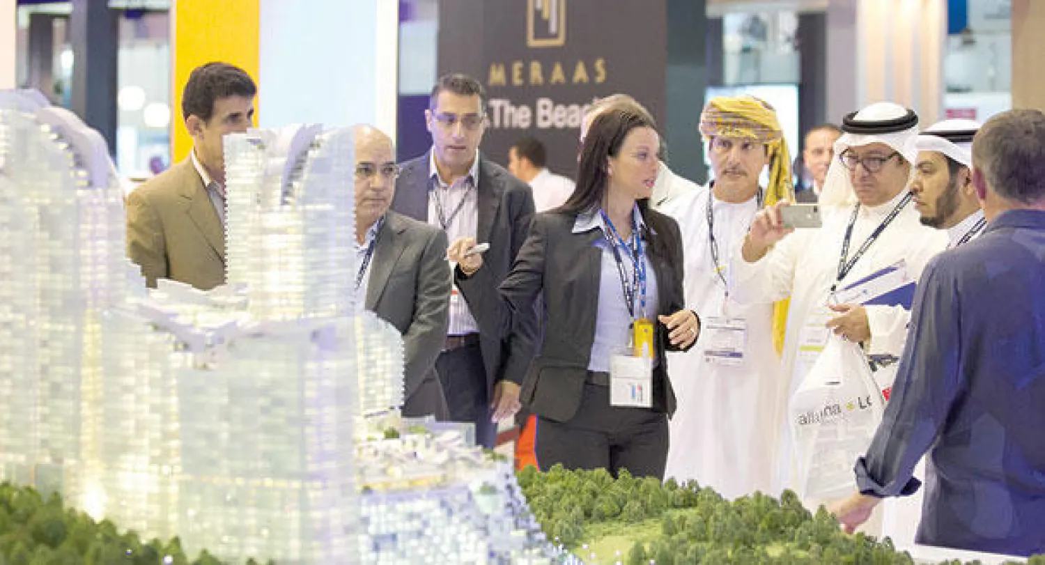 جانب من أحد المعارض العقارية التي عقدت في دبي سابقا («الشرق الأوسط»)