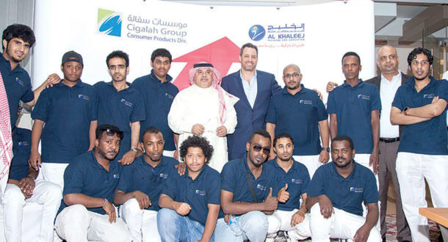 «سقالة» تؤهل كوادر سعودية للبيع ميدانيا بمنطقة الرياض