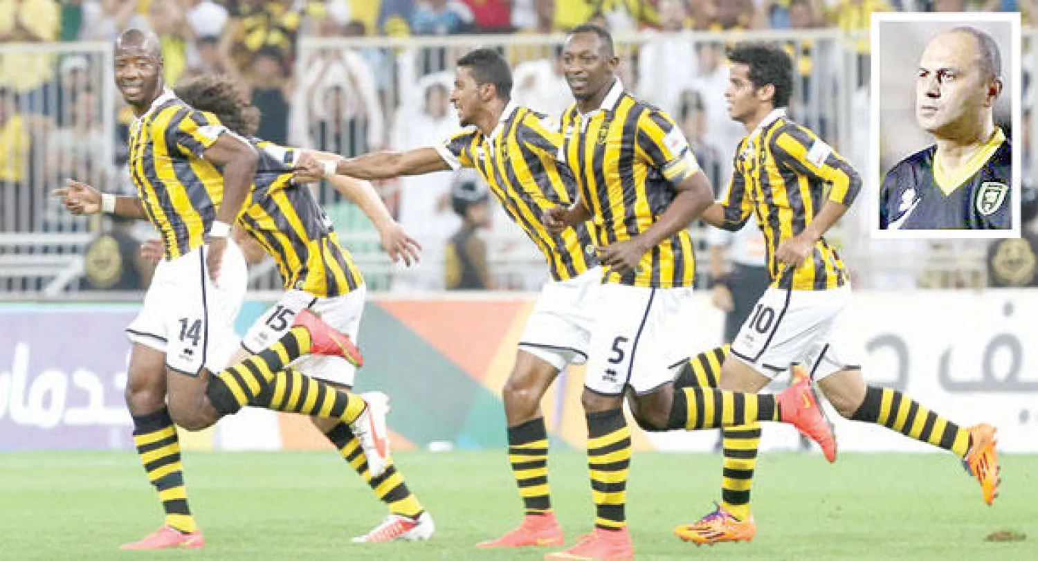 لاعبو الاتحاد مطالبون بتعديل مسارهم بعد الإخفاق الذريع في دوري أبطال آسيا  وفي الاطار عمرو أنور