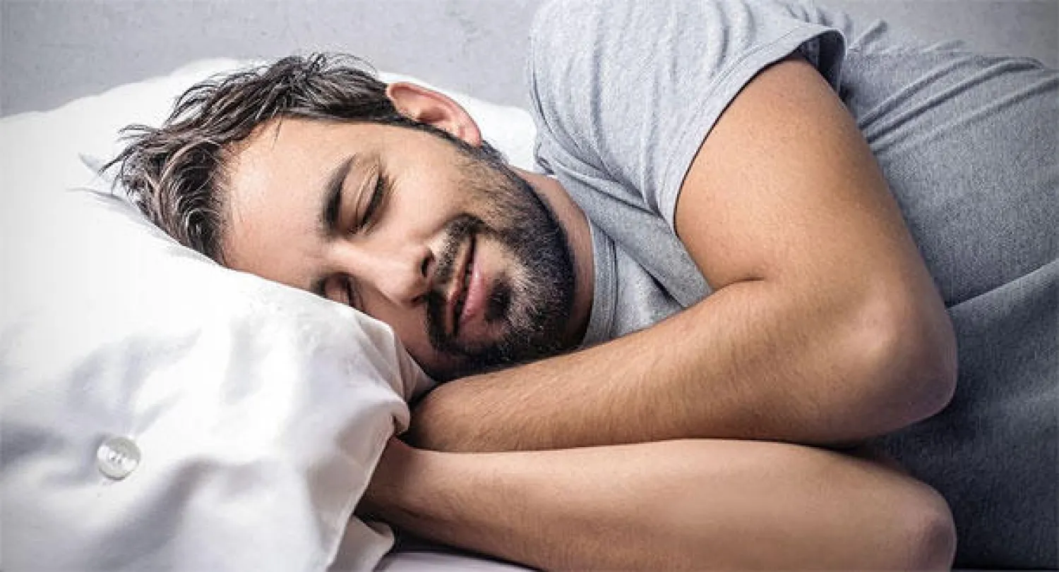 النوم 7 إلى 8 ساعات يقلل الإجازات المرضية