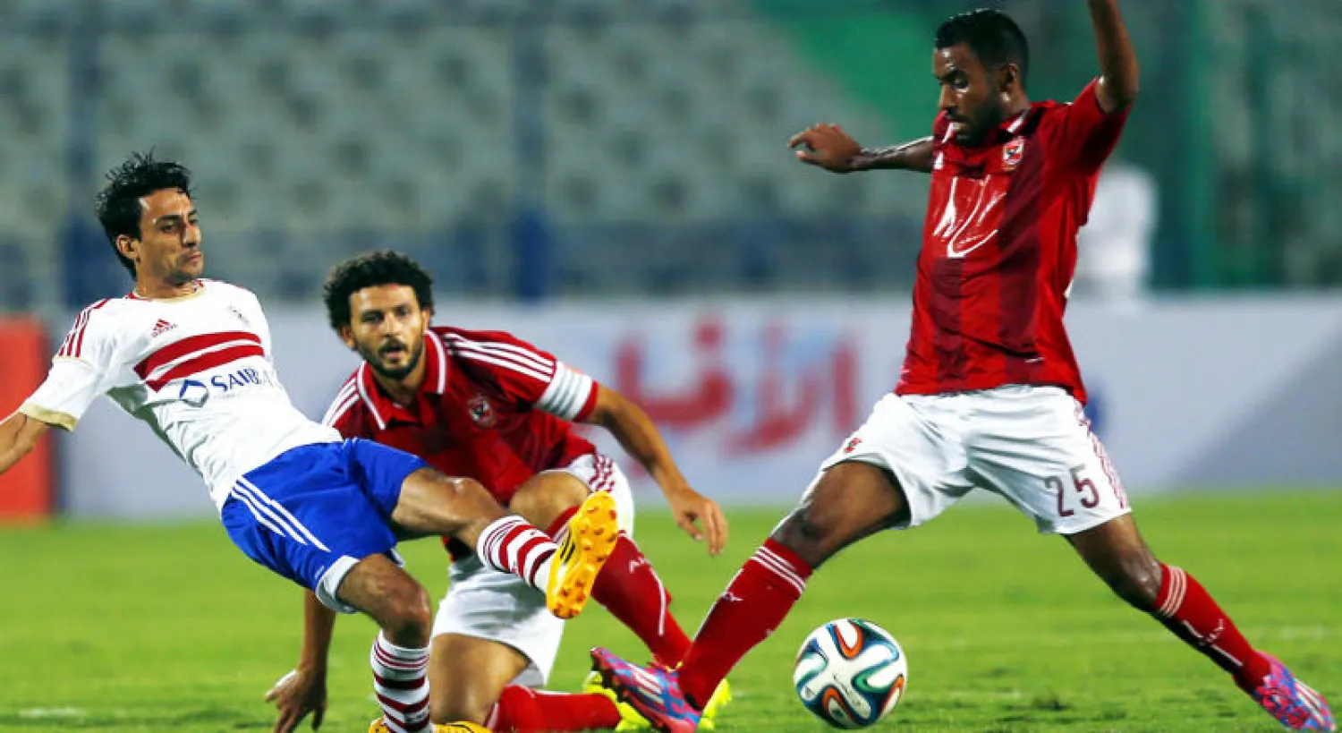 من مباراة الأهلي والزمالك على كأس السوبر المصرية (رويترز)