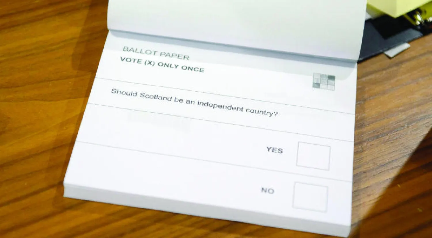 ورقة الاقتراع التي عرضت على المصوتين أمس (أ.ف.ب)