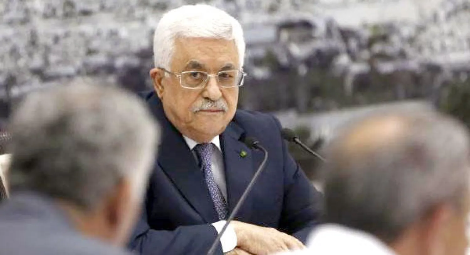 عباس يبدأ جولة دولية لإعمار غزة.. وفلسطين مستقلة