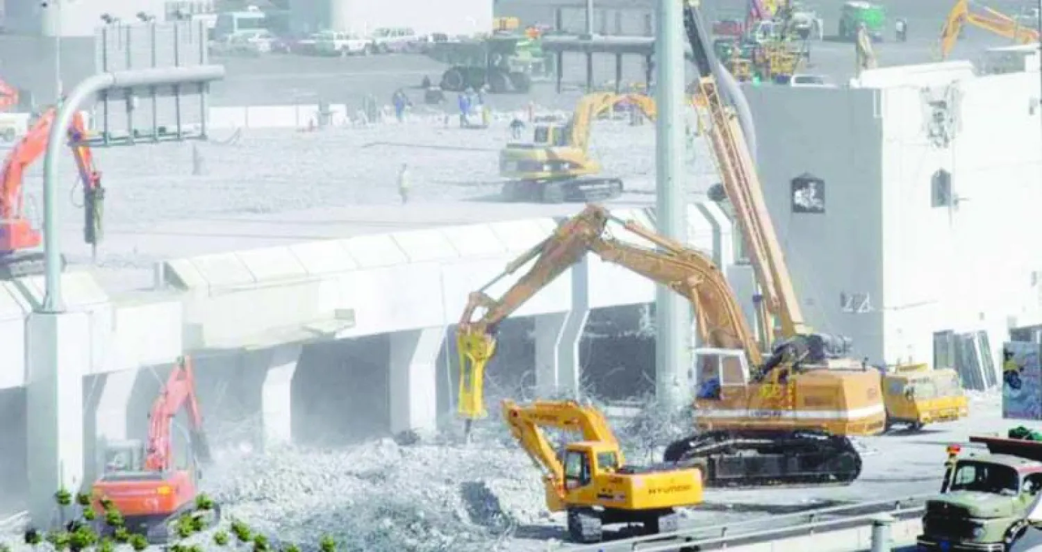 تزايد الحاجة للمهندسين في ظل طفرة المشروعات العملاقة في البلاد.. مع تواجد نحو 40 ألف مهندس سعودي («الشرق الأوسط»)