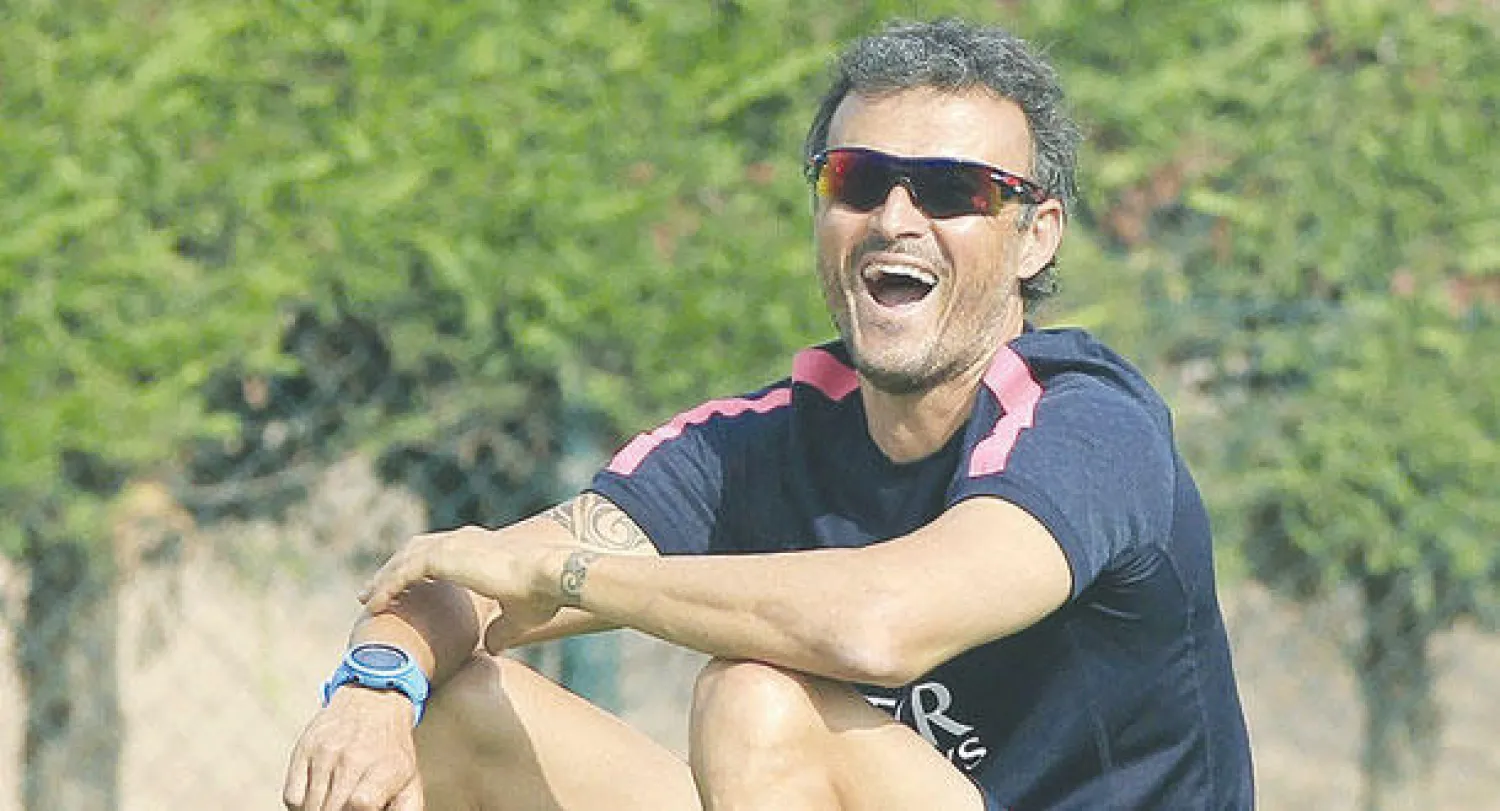 إنريكي مدرب برشلونة أظهر براعته في قيادة الفريق (إ.ب.أ)