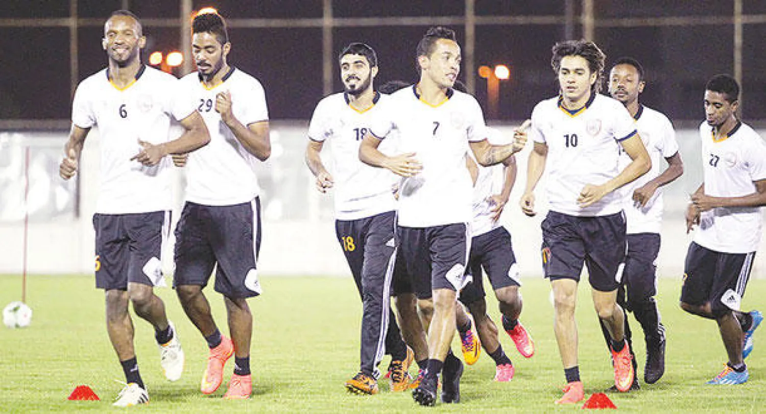 جانب من تدريبات الشباب الإعدادية لمباراة الخليج اليوم