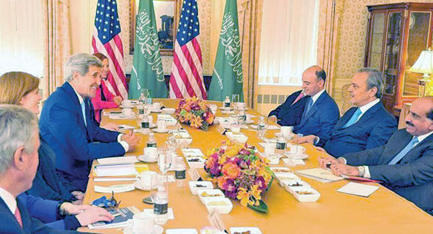 الأمير سعود الفيصل خلال اجتماعه أول من أمس مع وزير خارجية أميركا («الشرق الأوسط»)