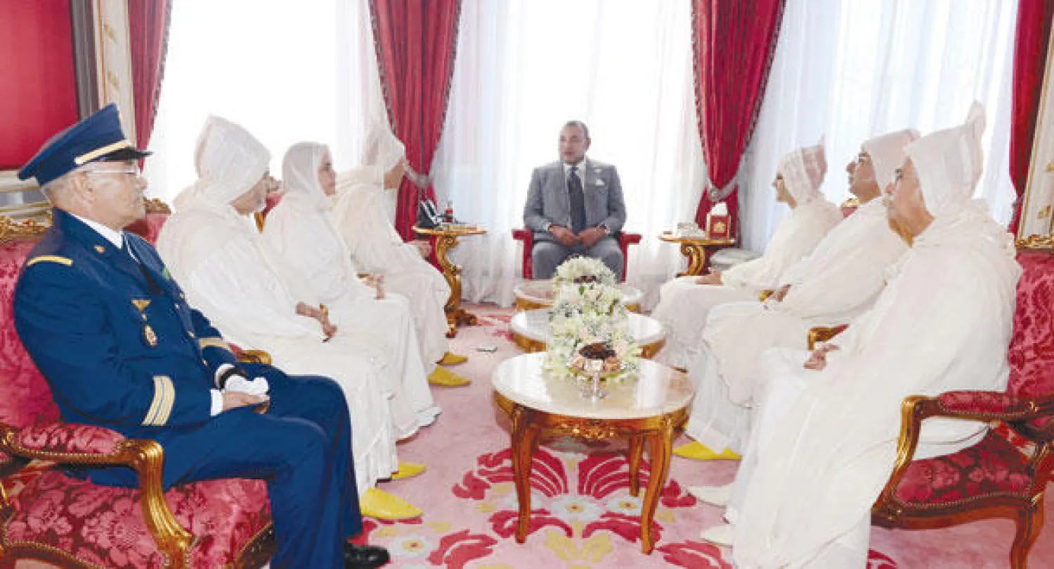 الملك محمد السادس لدى استقباله أمس الوفد الرسمي المتوجه إلى السعودية لأداء مناسك الحج (ماب)