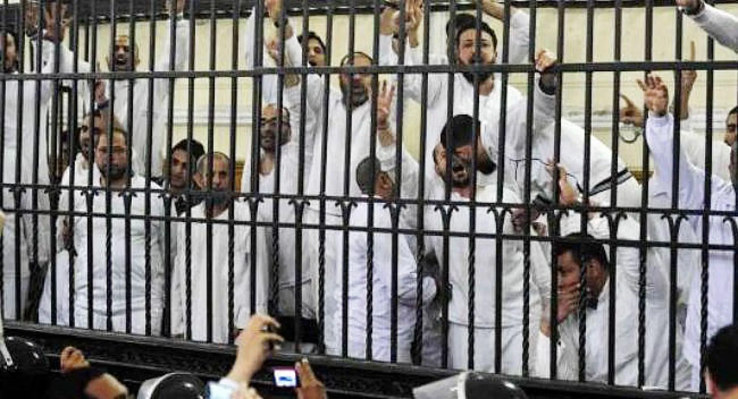 أحكام جديدة بالسجن على نحو مائة من أنصار مرسي