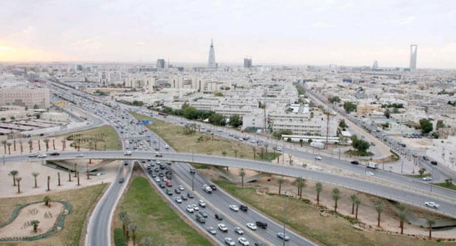 يعيش القطاع العقاري السعودي حالة من الارتباك نتيجة للتطورات الكبيرة التي طرأت عليه أخيرا («الشرق الأوسط»)