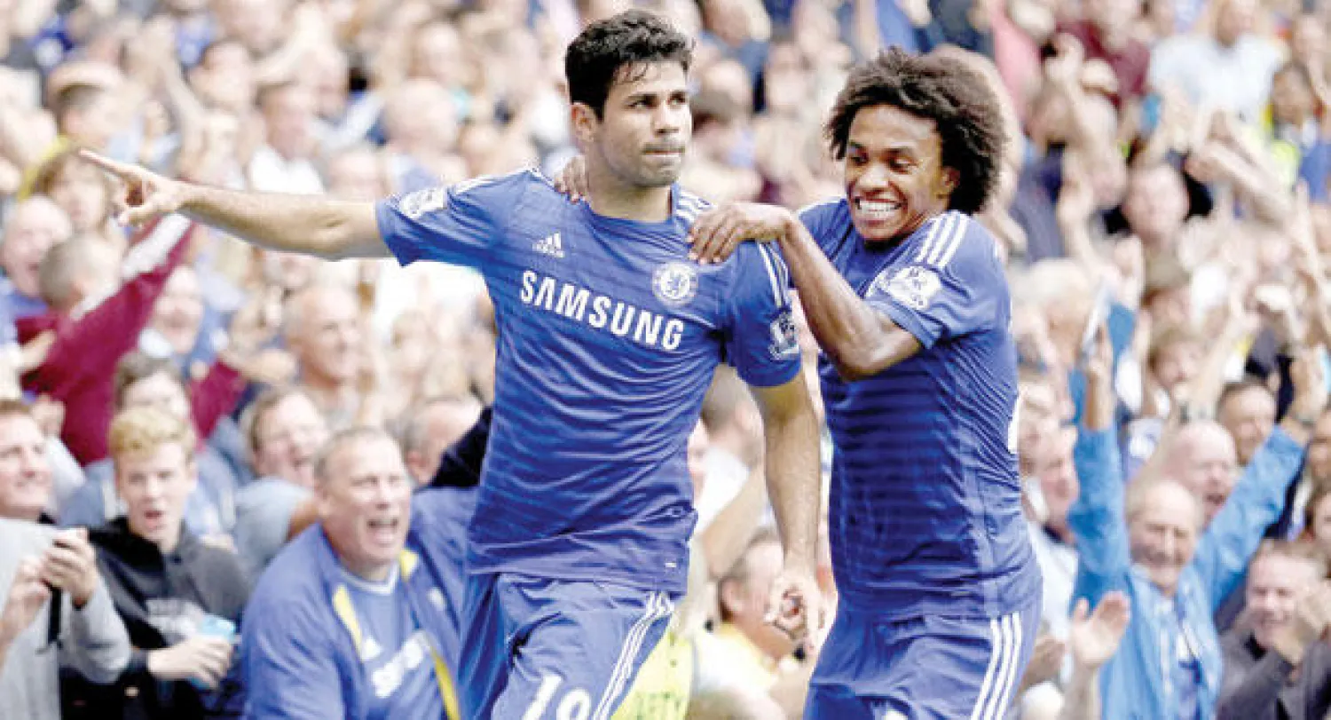 دييغو كوستا يحتفل بهدفه في مرمى أستون فيلا (أ.ف.ب)