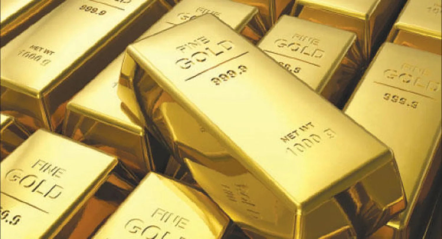 الذهب قرب أقل سعر  في 9 أشهر مع صعود الدولار