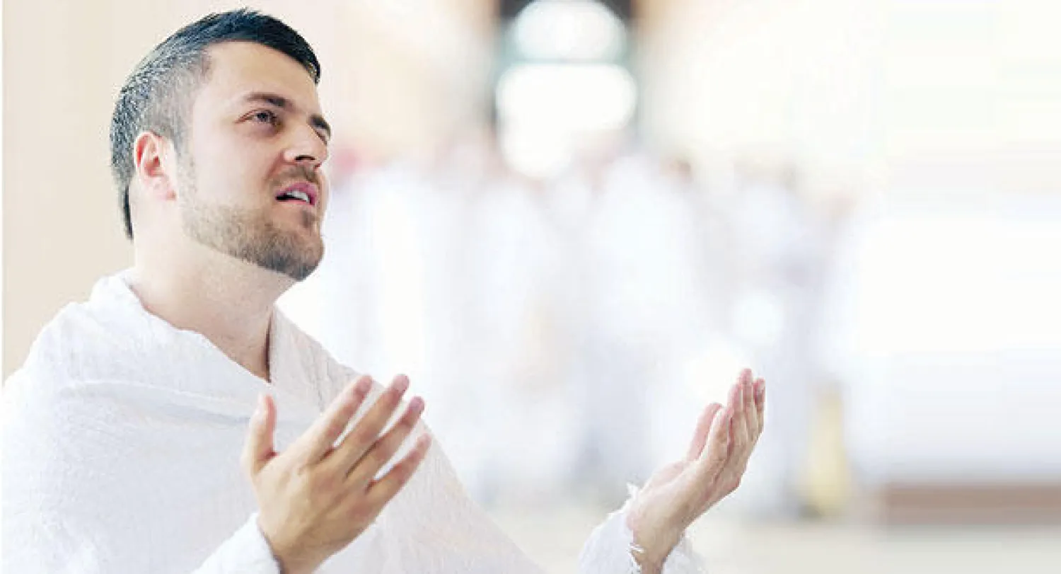 بين الخطأ والصواب