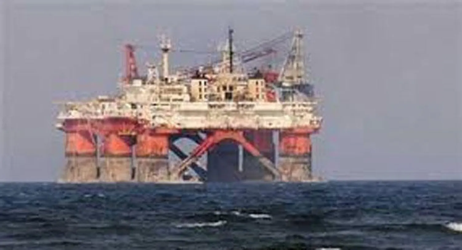 برنت يتراجع صوب 92 دولارا بفعل وفرة المعروض وقوة الدولار