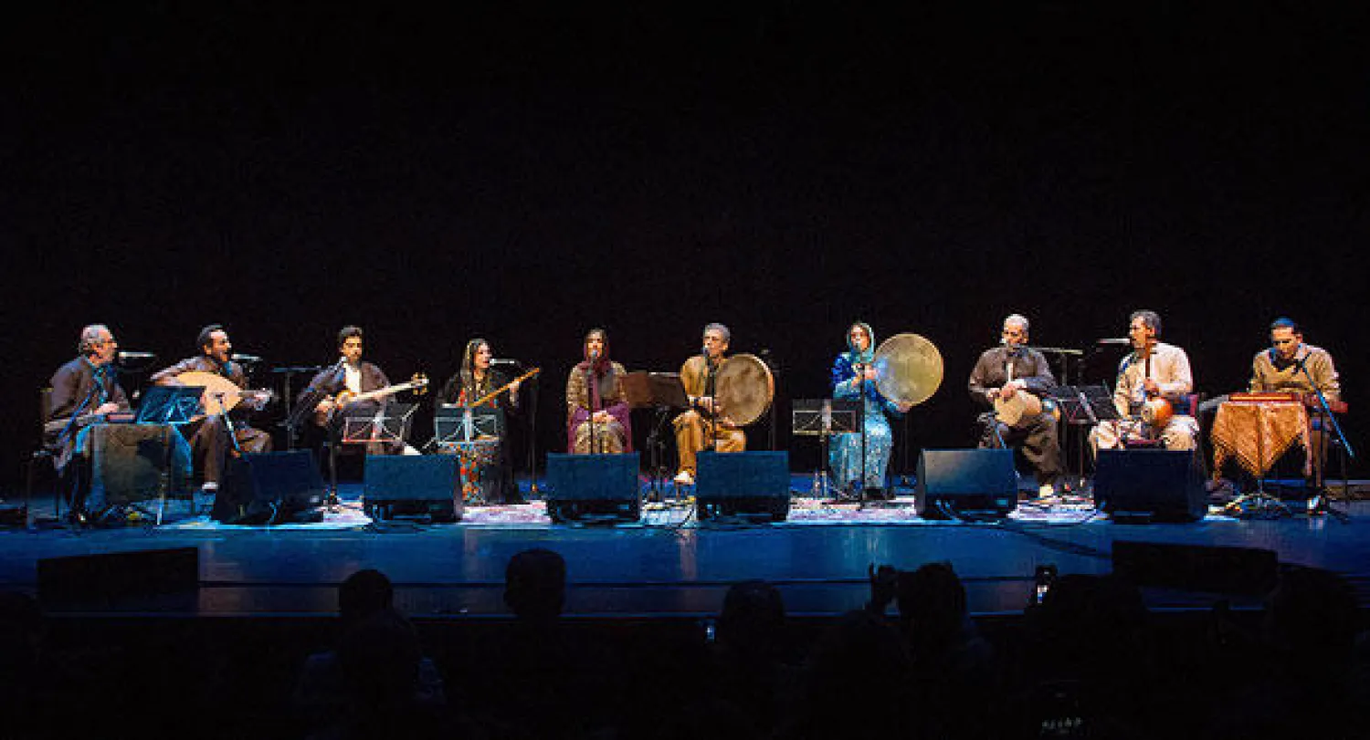 فرقة كامكاران.. الكل يشترك في العزف والأداء في تبادل جميل للأدوار (تصوير: جيمس حنا)