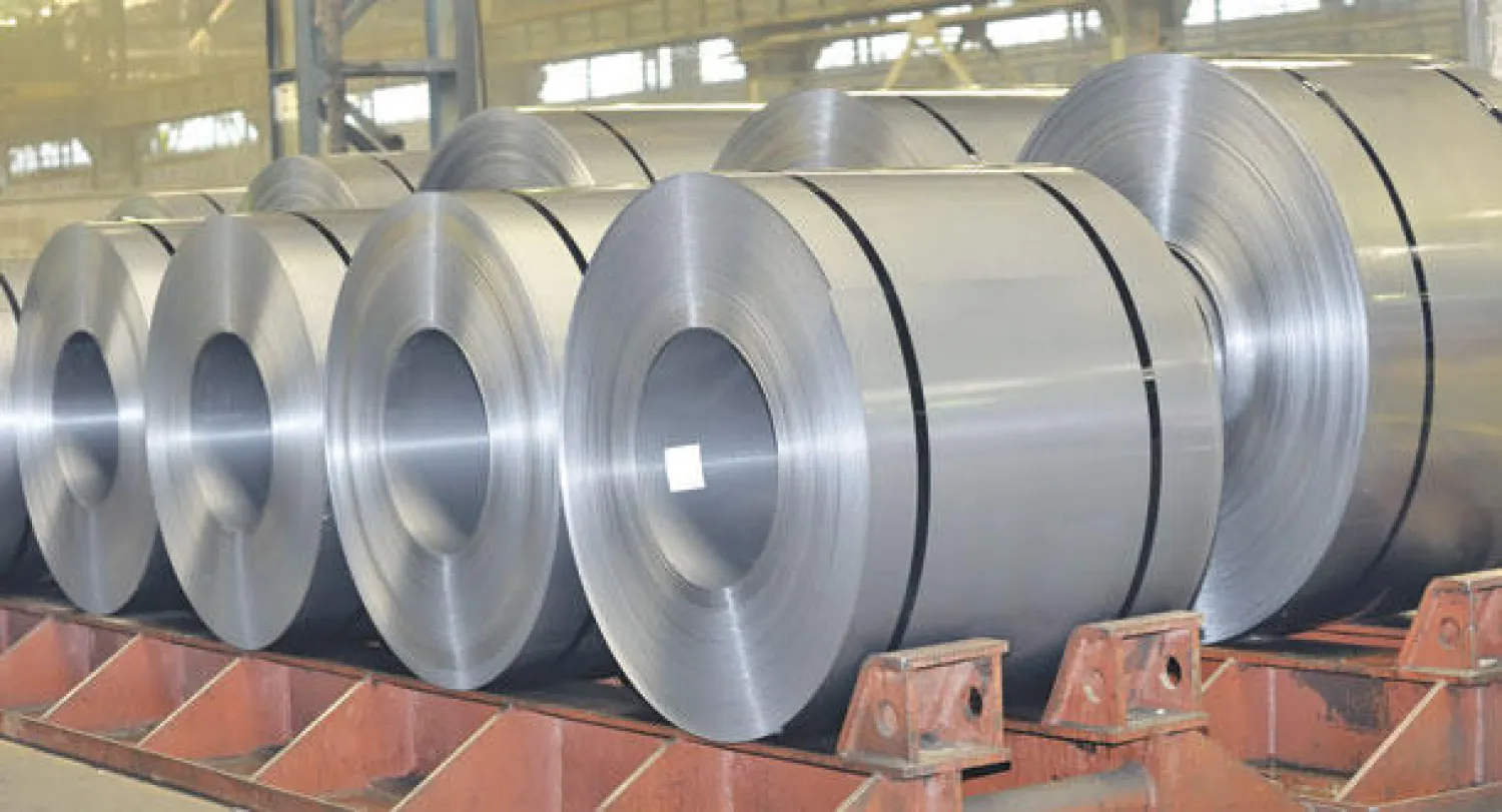 الصلب والحديد الخام صناعة استراتيجية لإيران