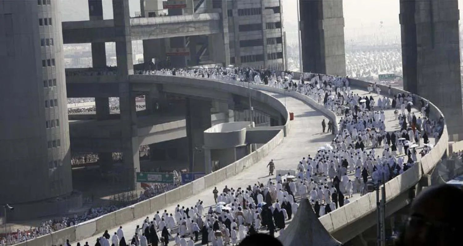 أكثر من مليوني حاج يرمون الجمرات الثلاث في أول أيام التشريق