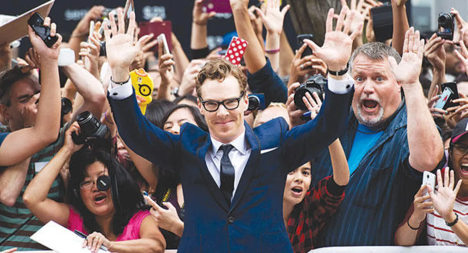  بيندكت كمبرباتش أتناء حضوره العرض الأول لفيلمه «لعبة التقليد» في مهرجان تورنتو السينمائي الشهر الماضي (أ.ب) 