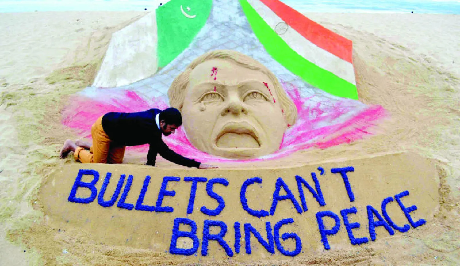 عودة التوتر بين باكستان والهند إثر تبادل لإطلاق النار في كشمير