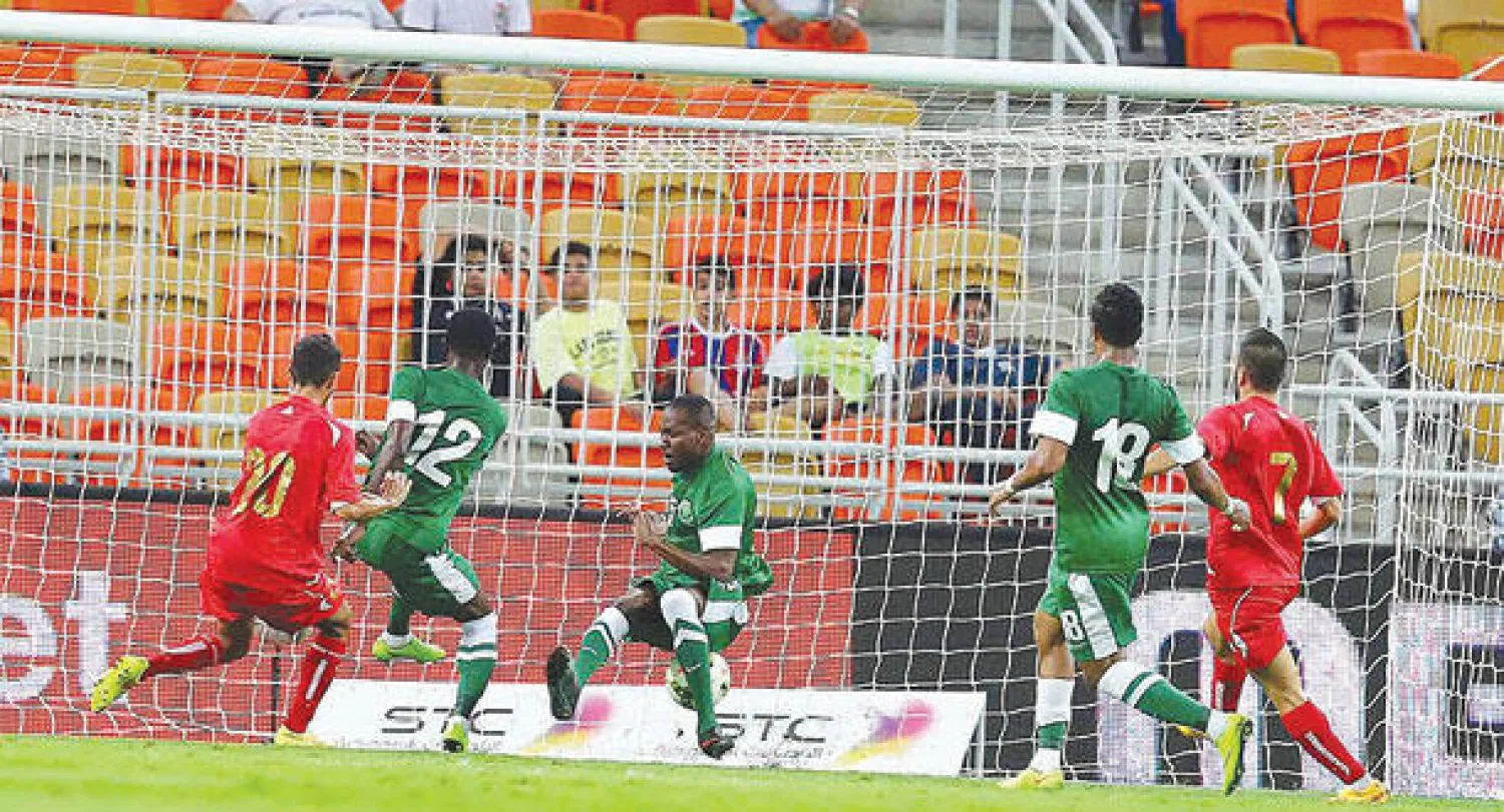 حسن معاذ تسبب في ولوج هدف لبنان مكررا سيناريو مباراة الأورغواي (تصوير: عبد الله بازهير)