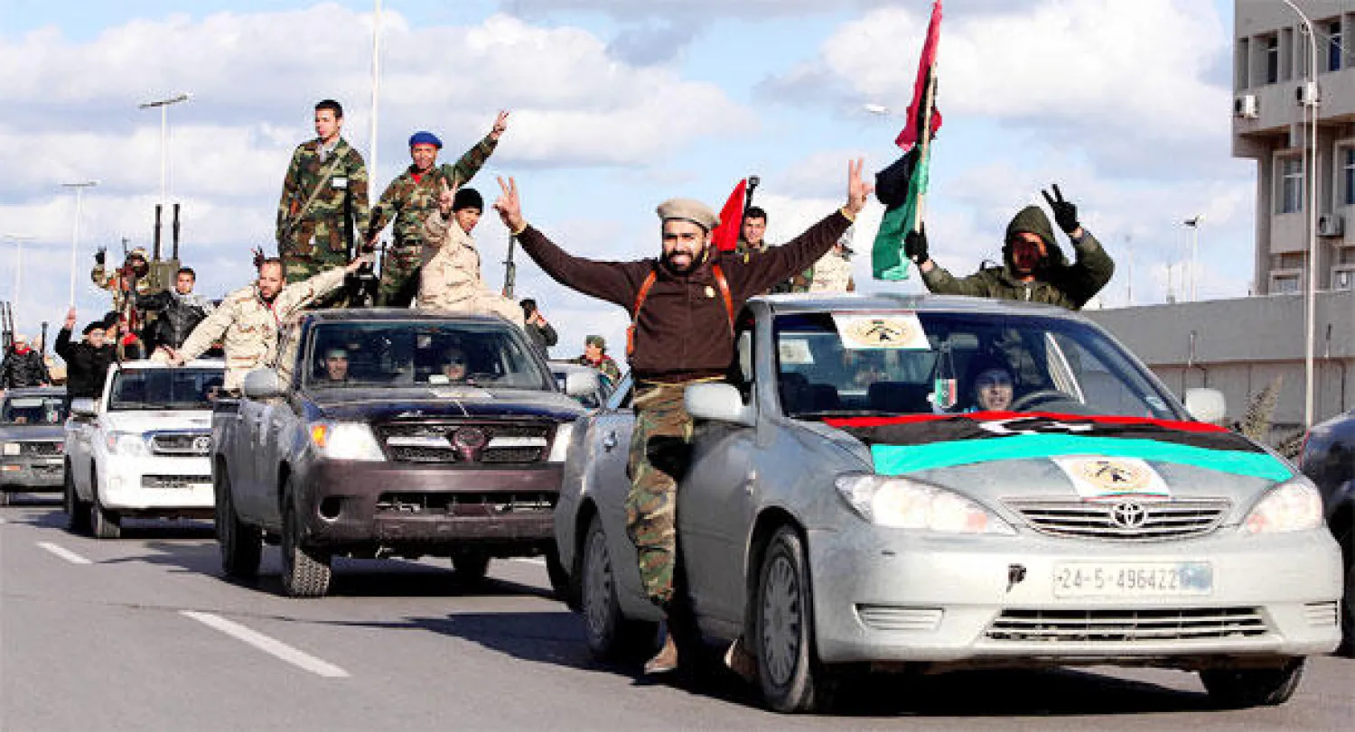 قتلى وانفجارات في بنغازي الليبية.. وقوات حفتر تتقدم