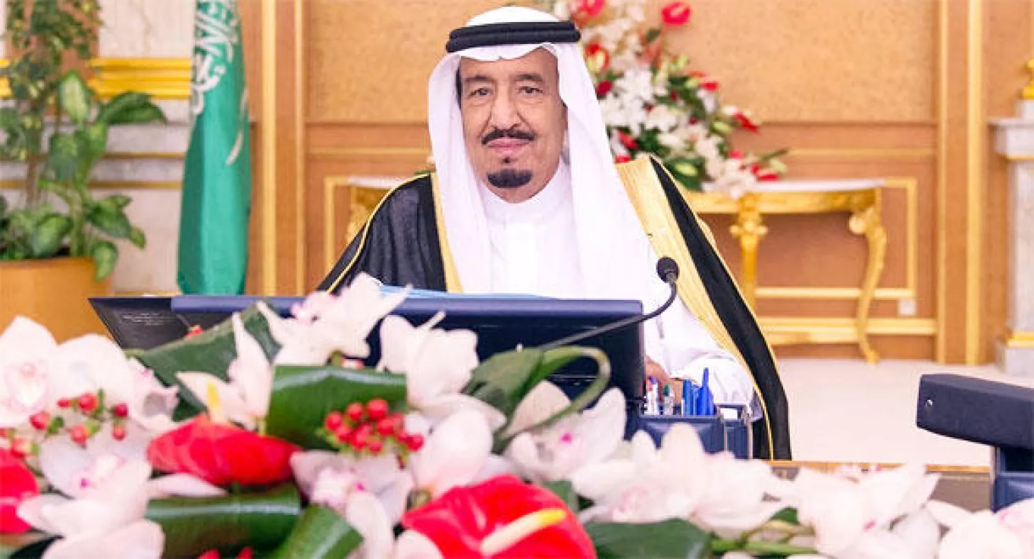 الأمير سلمان بن عبد العزيز ولي العهد خلال رئاسته جلسة مجلس الوزراء اليوم