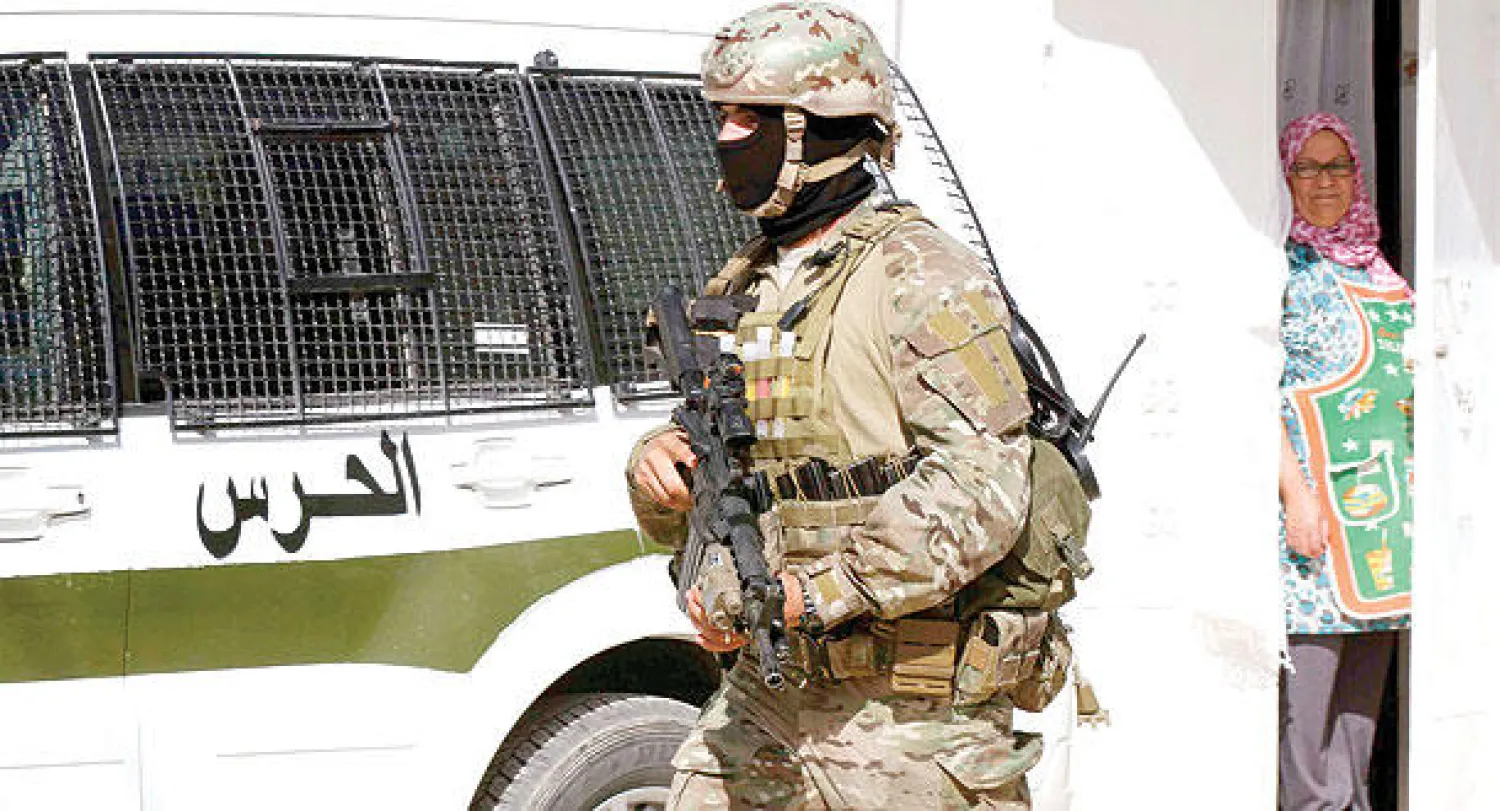 ختام الحملة الانتخابية.. وإنهاء حصار مجموعة يشتبه بارتباطها بالتطرف في تونس