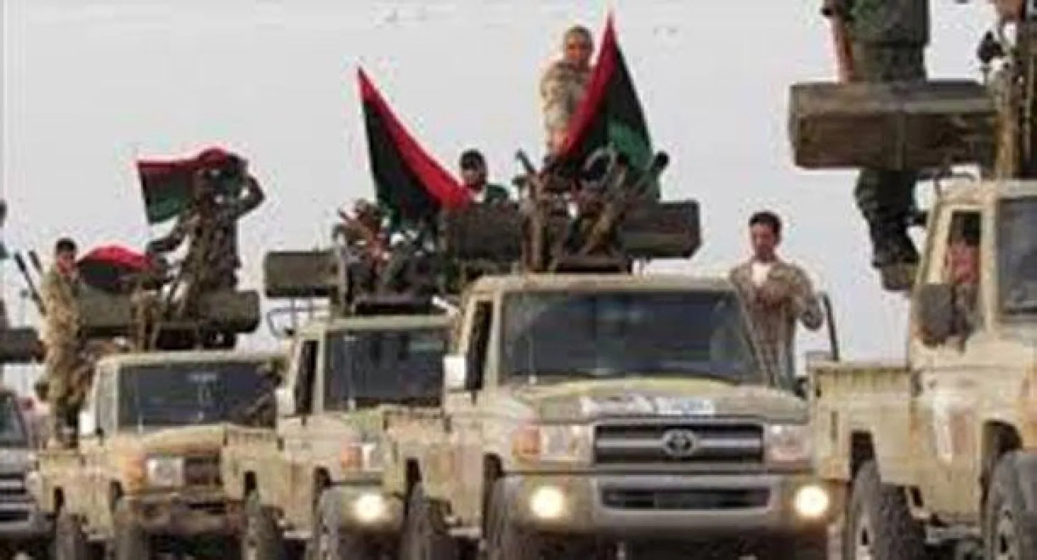 الجيش الليبي يحاصر آخر معاقل المتطرفين في بنغازي وعودة مراكز الشرطة بعد غياب