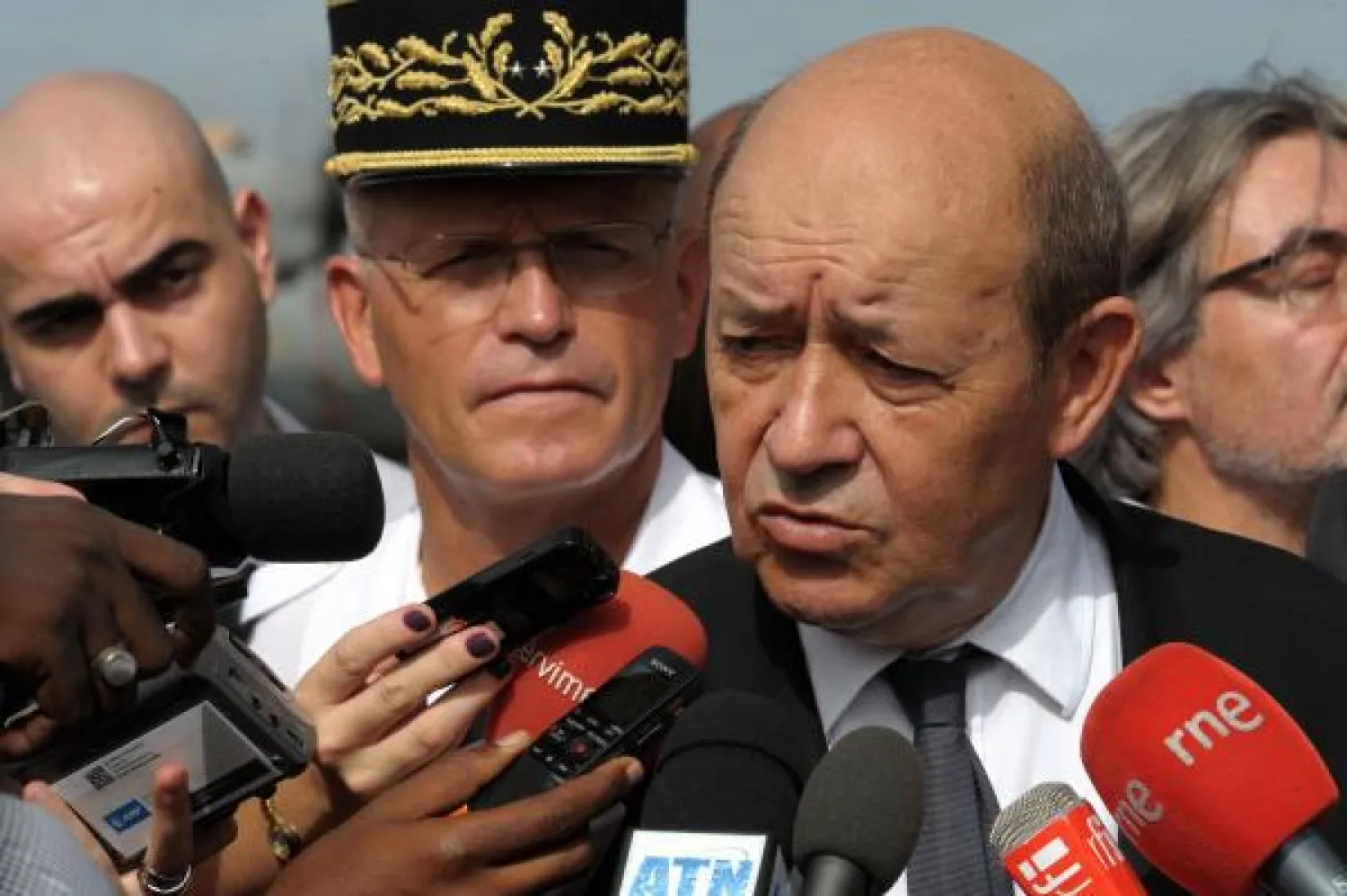 الجيش الفرنسي يعزز مواقعه بمالي «لتأخر القوات الأممية»