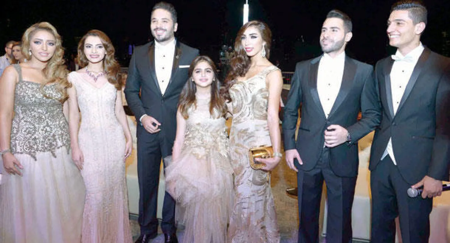 الفنانون من اليمين: محمد عساف وزياد خوري ودنيا بطمة وحلا الترك ورامي عياش وكارمن سليمان وجميلة