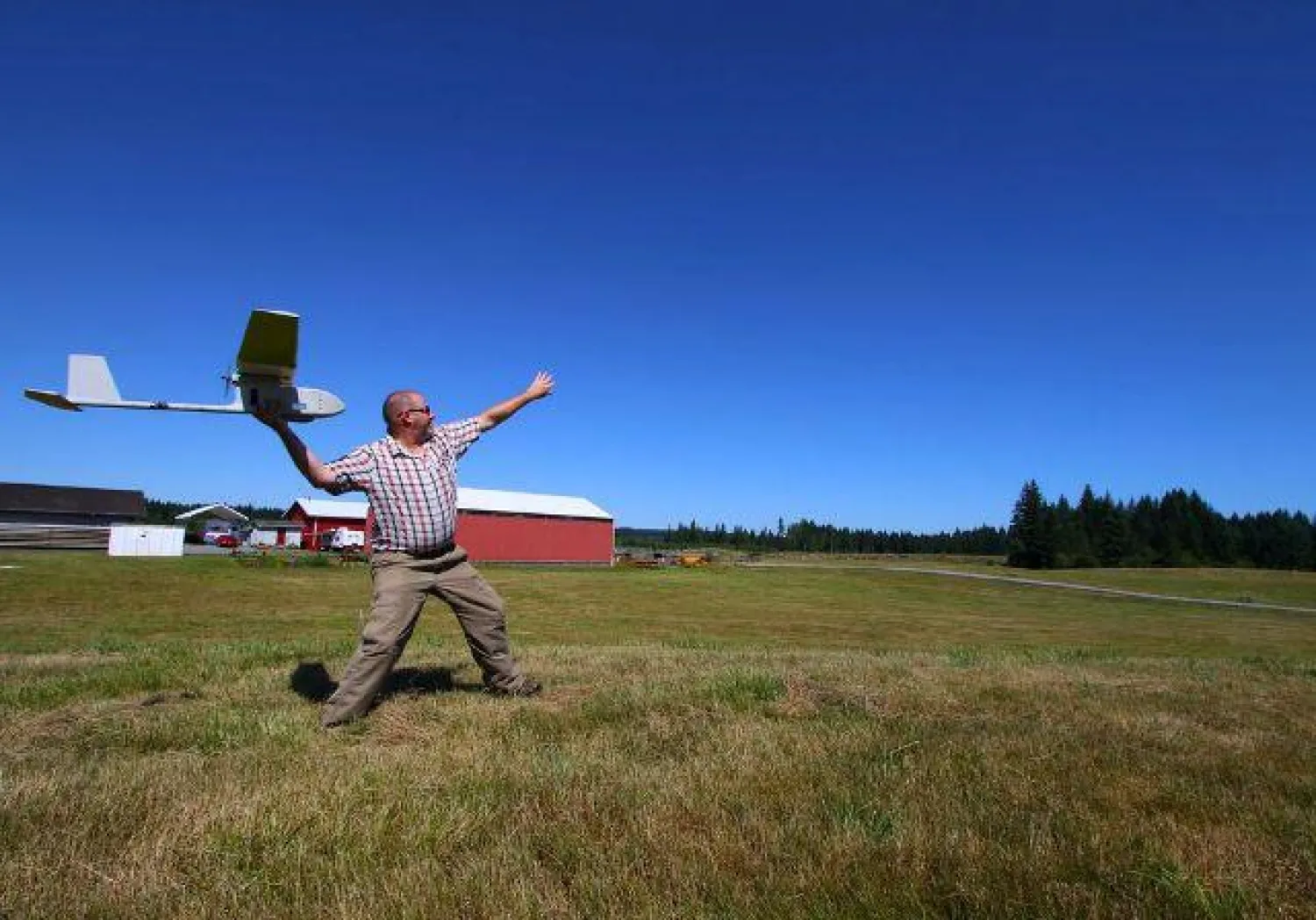 فرنسا تعتزم السماح باستخدام طائرات دون طيار للترفيه