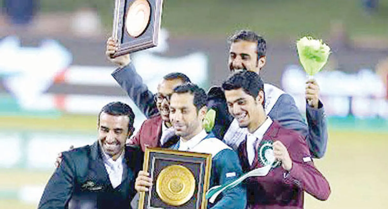 الأمير عبد الله بن متعب مع الفرسان السعوديين في تتويج سابق