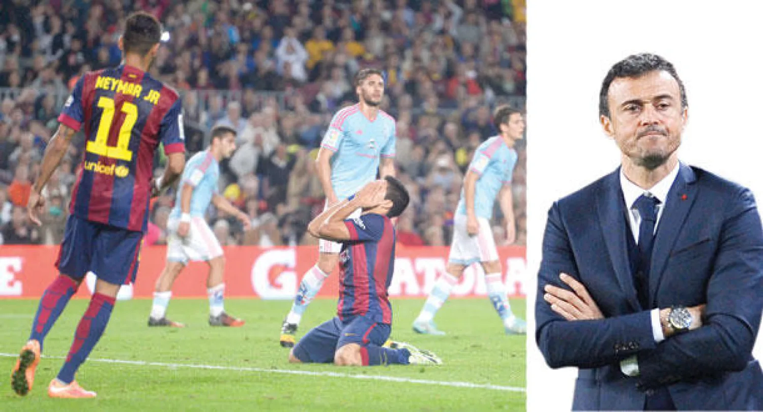 علامات استفهام حول استنمرار إنريكي في تدريب برشلونة (أ.ب)  -  مشاعر سواريز ترجمت أحزان لاعبي برشلونة بعد الهزيمة الأخيرة أمام سلتا فيغو (أ.ب)