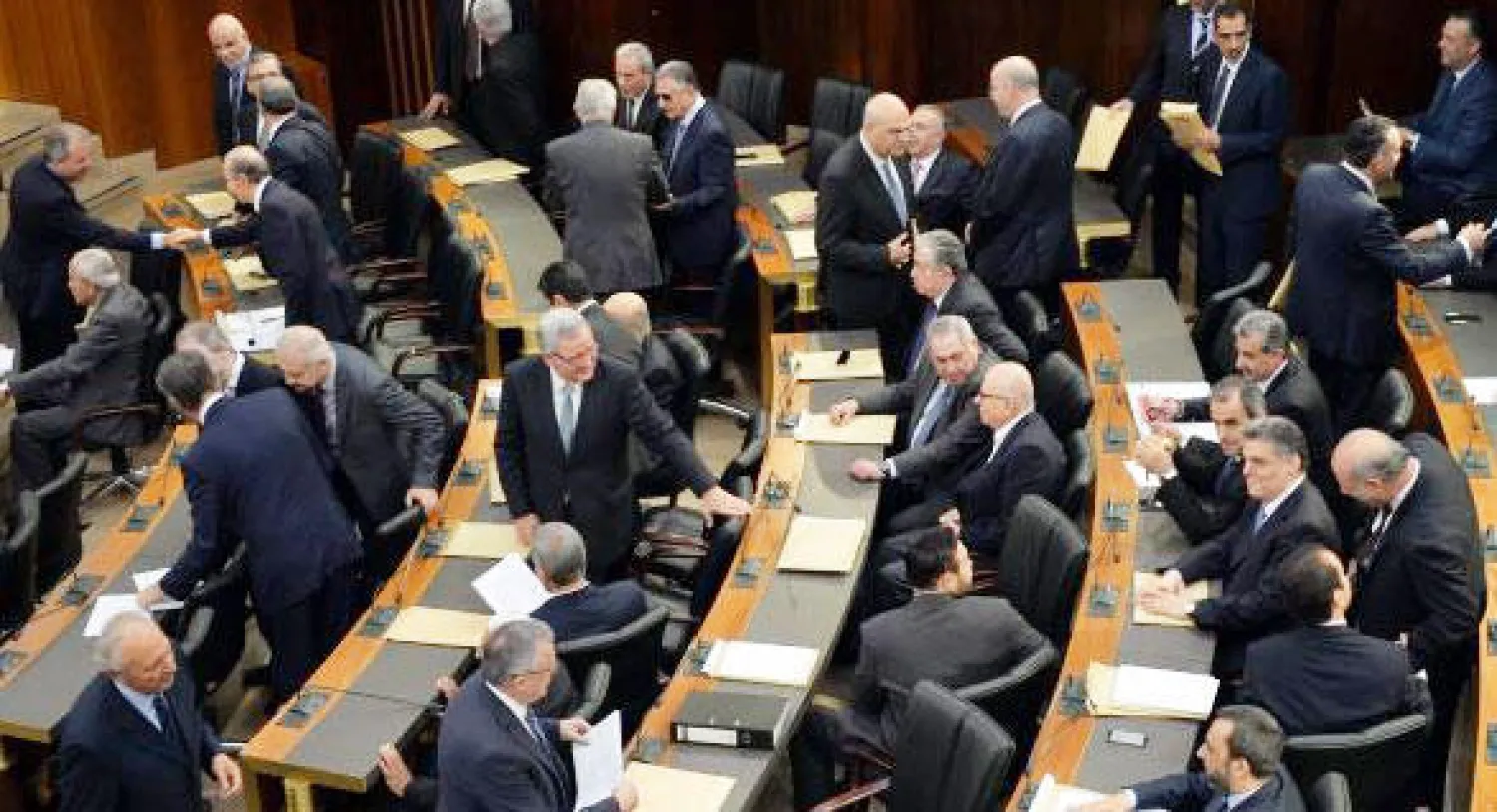 مجلس النواب اللبناني يمدّد لنفسه